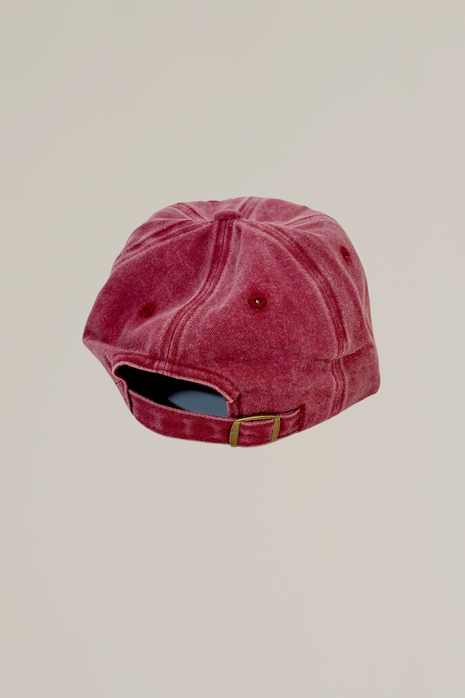 burgundy LA baseball cap