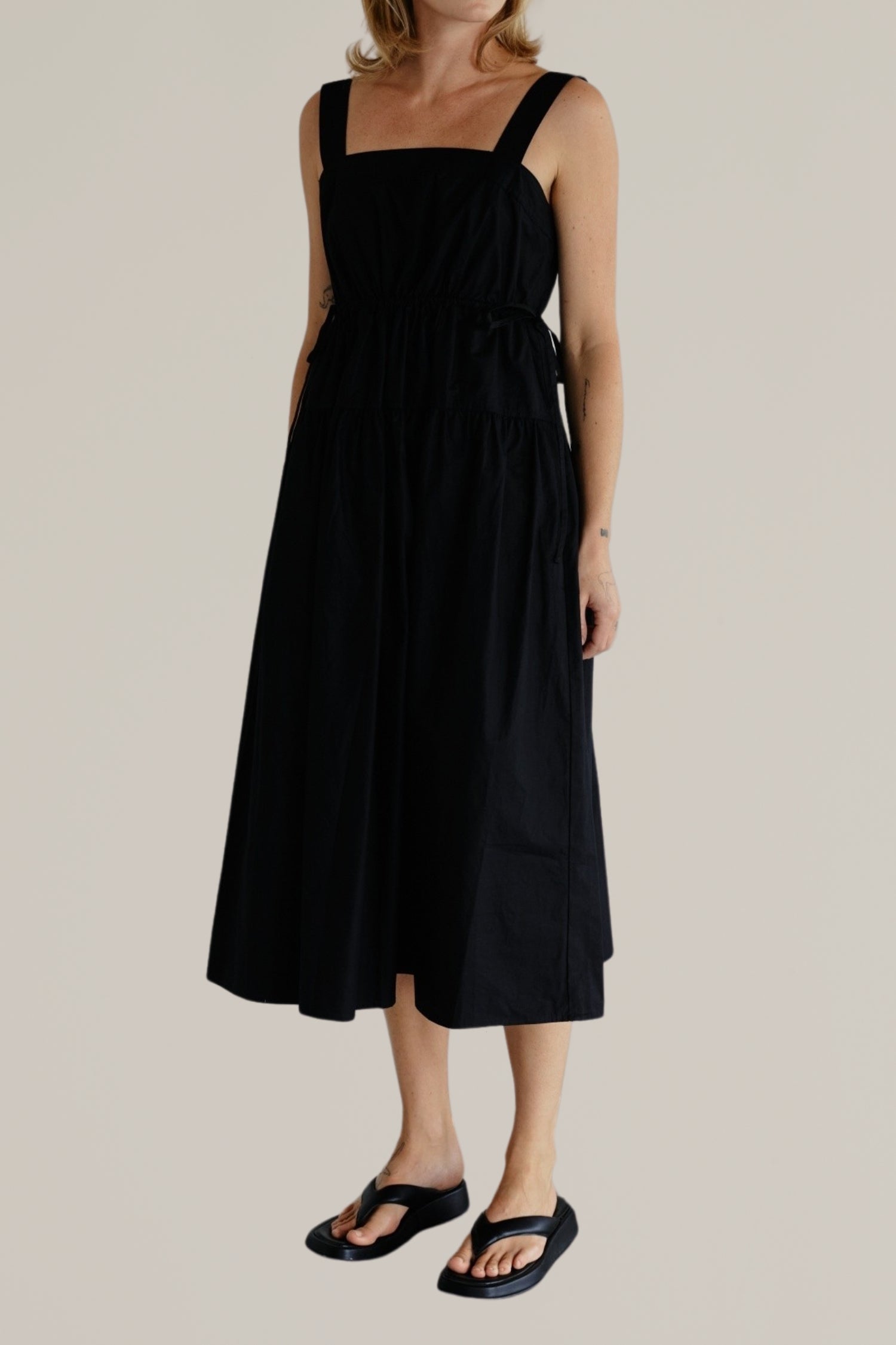cinched tie waist midi dress