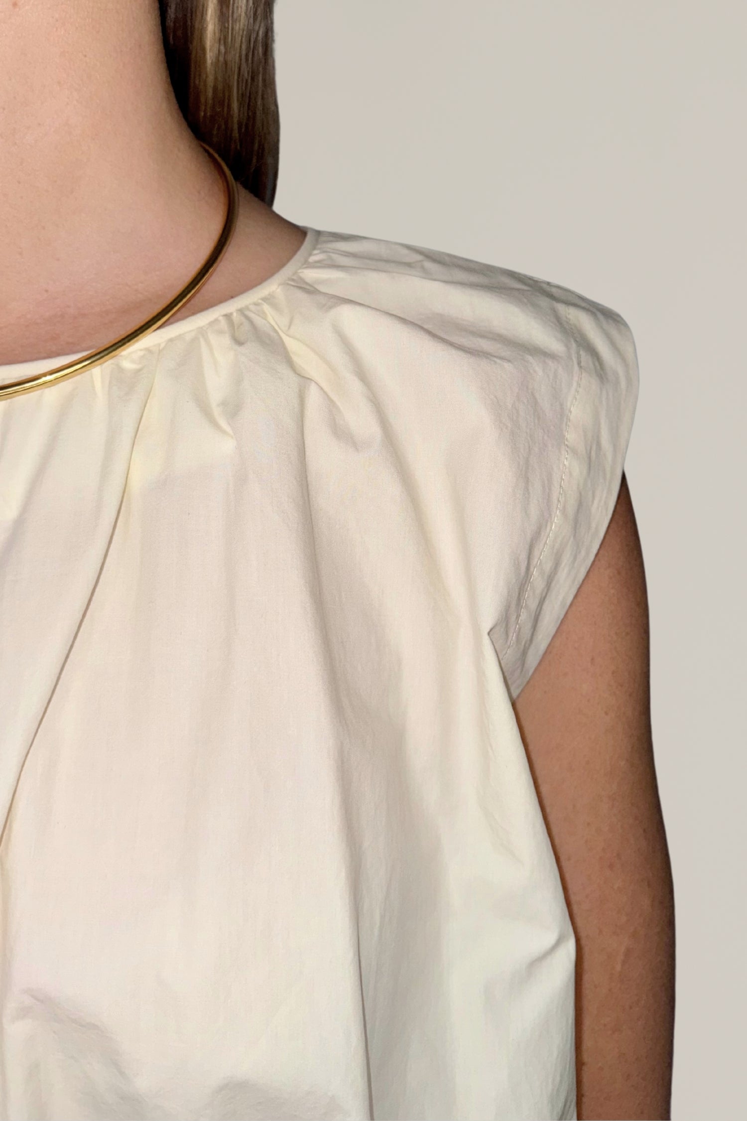 sleeveless tie waist top