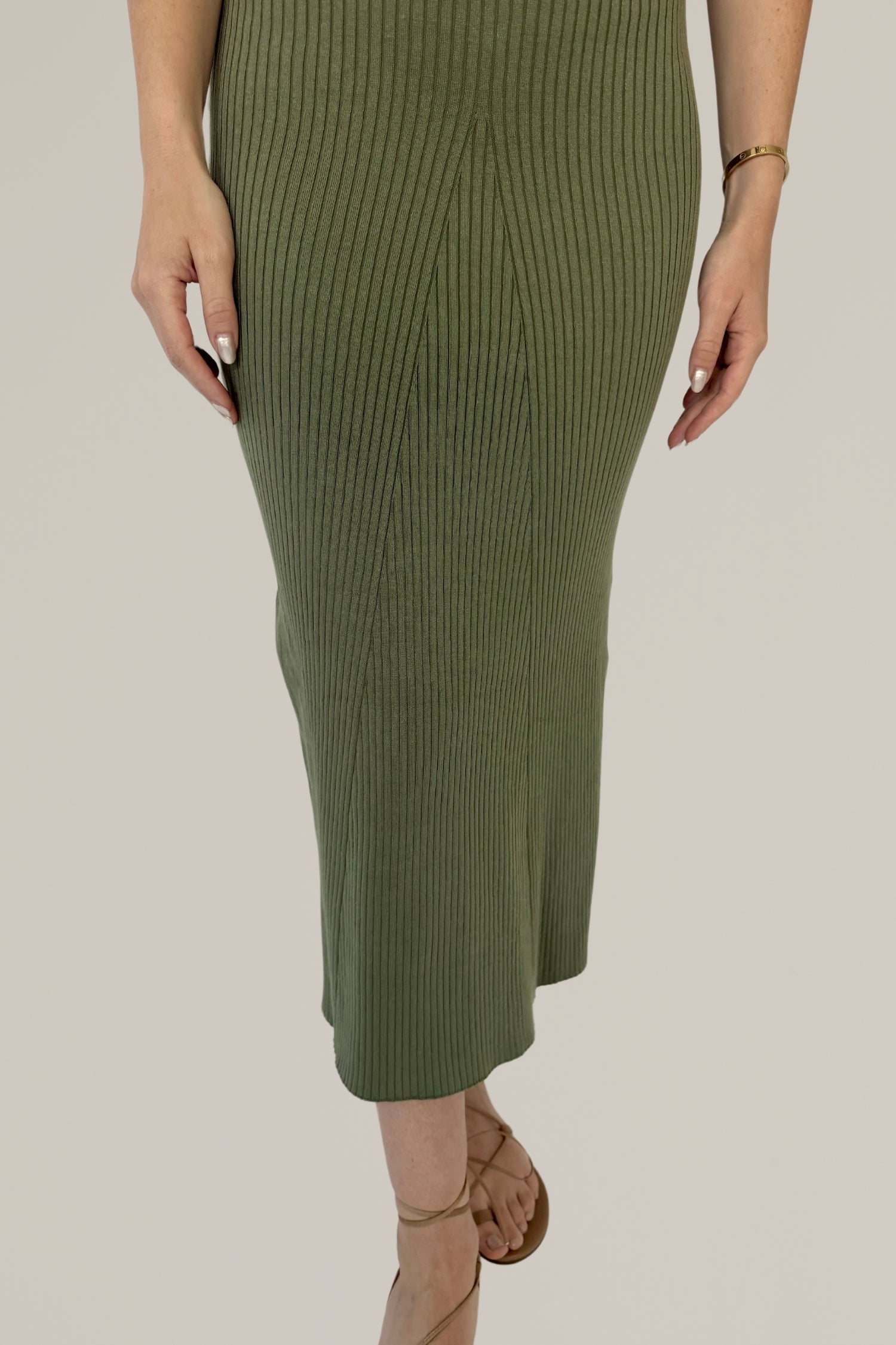 sleeveless knit dress