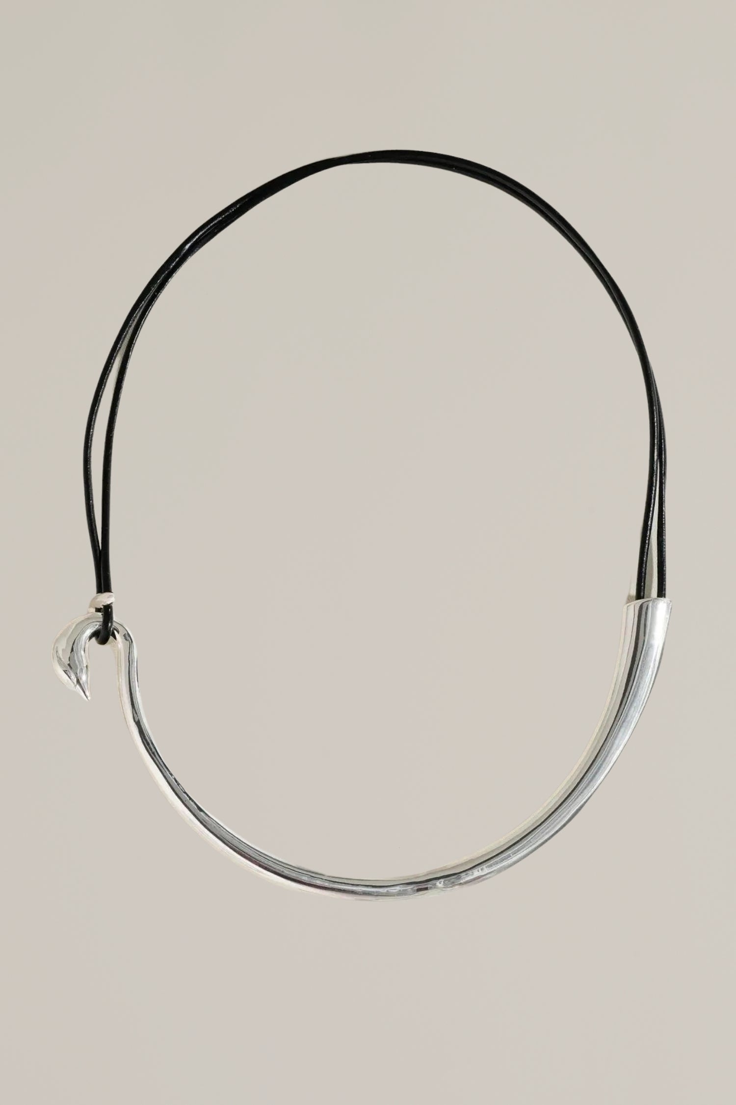 white platinum plated choker