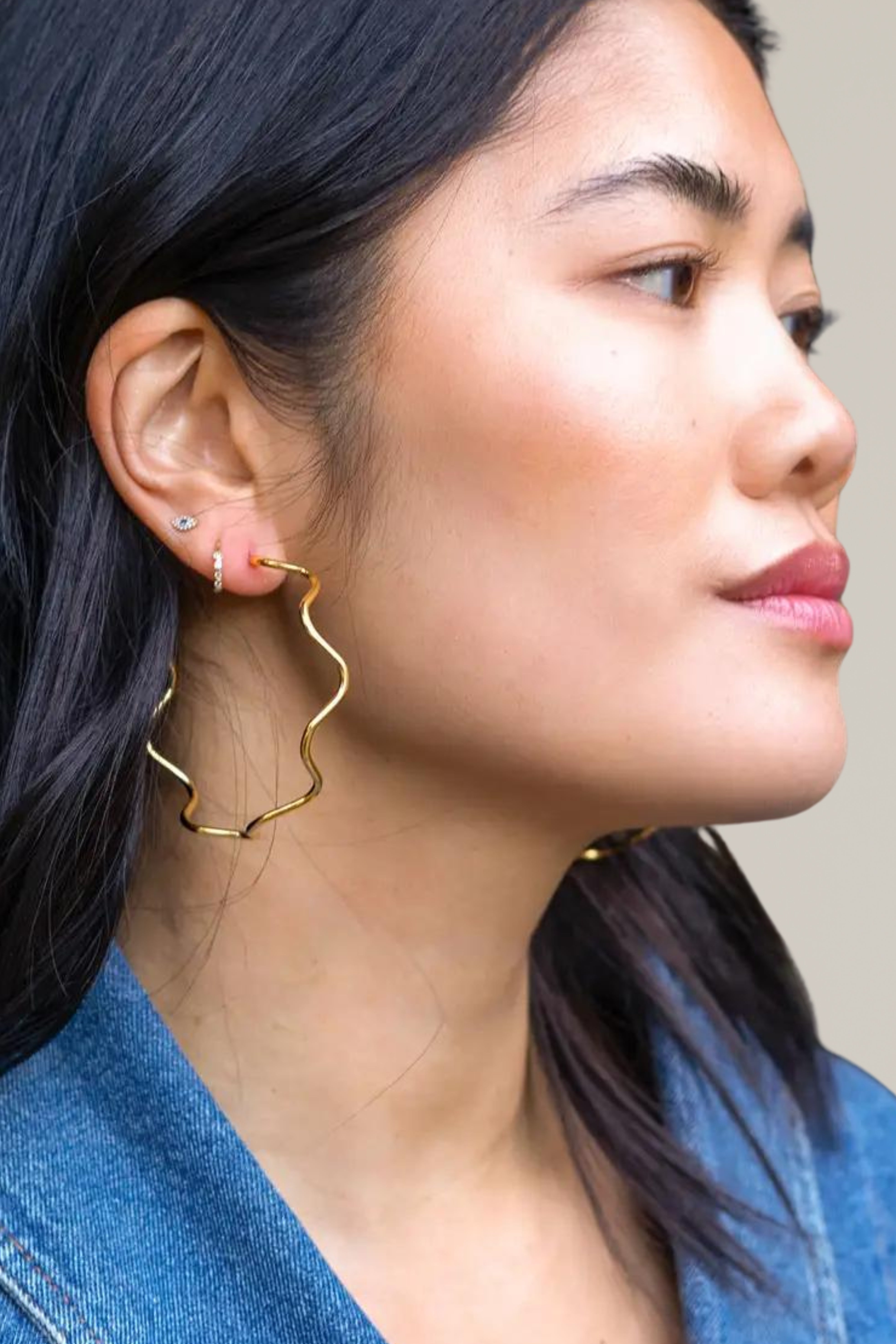 wavy hoop earrings