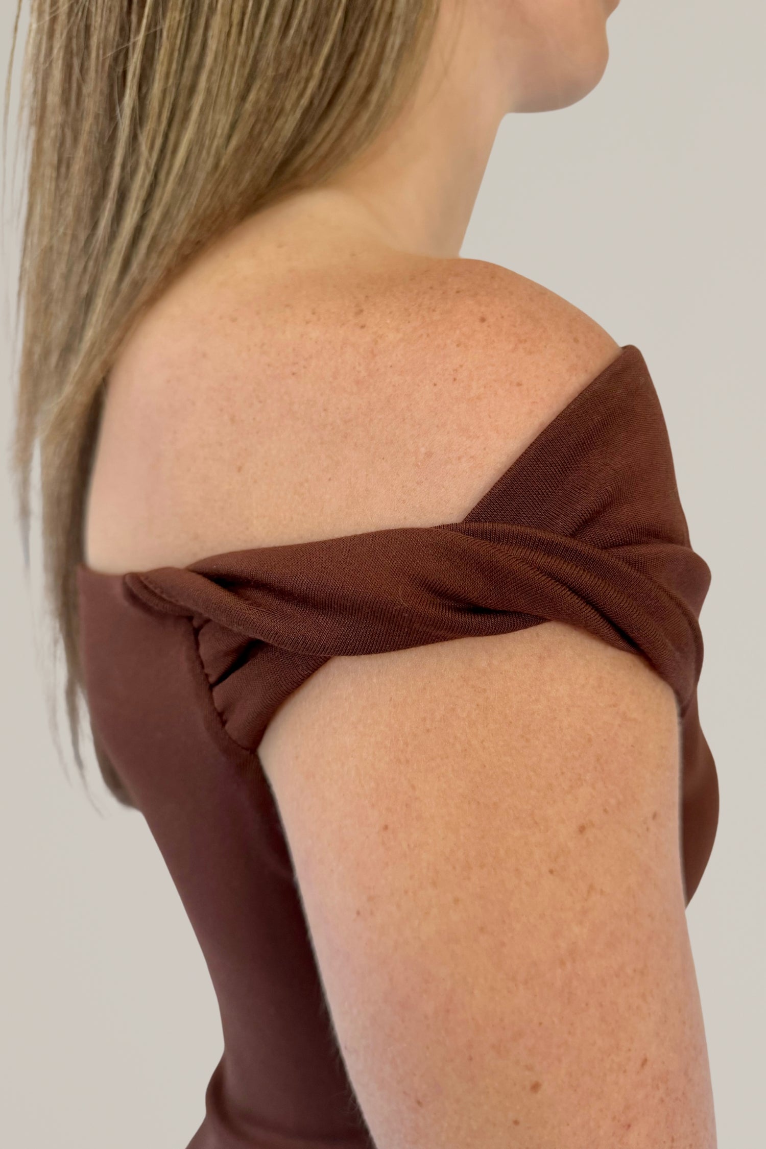 twist off shoulder midi dress