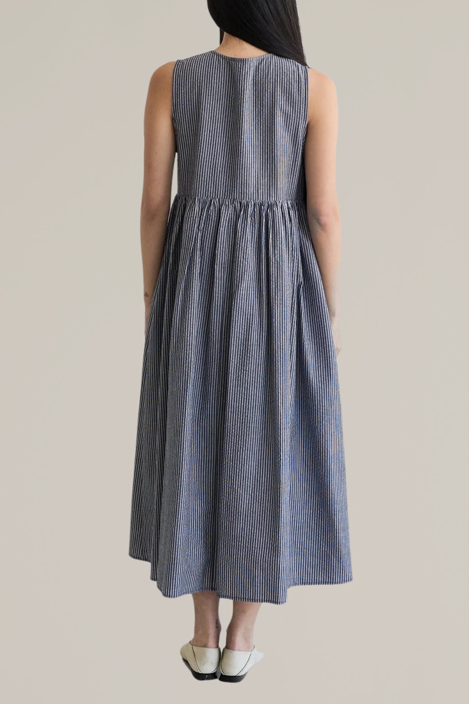 sleeveless tie front seersucker midi dress