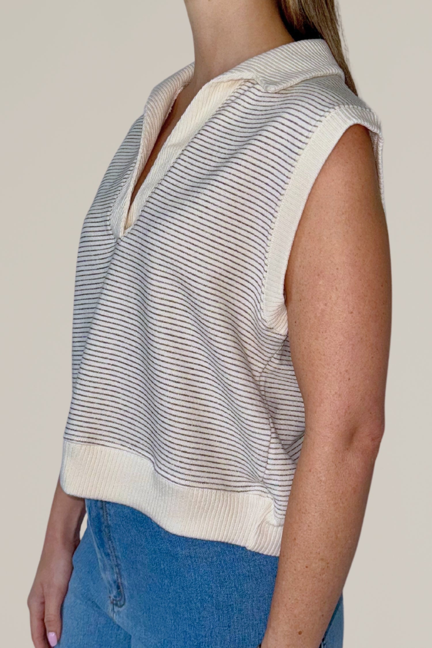 knit striped collar pullover vest